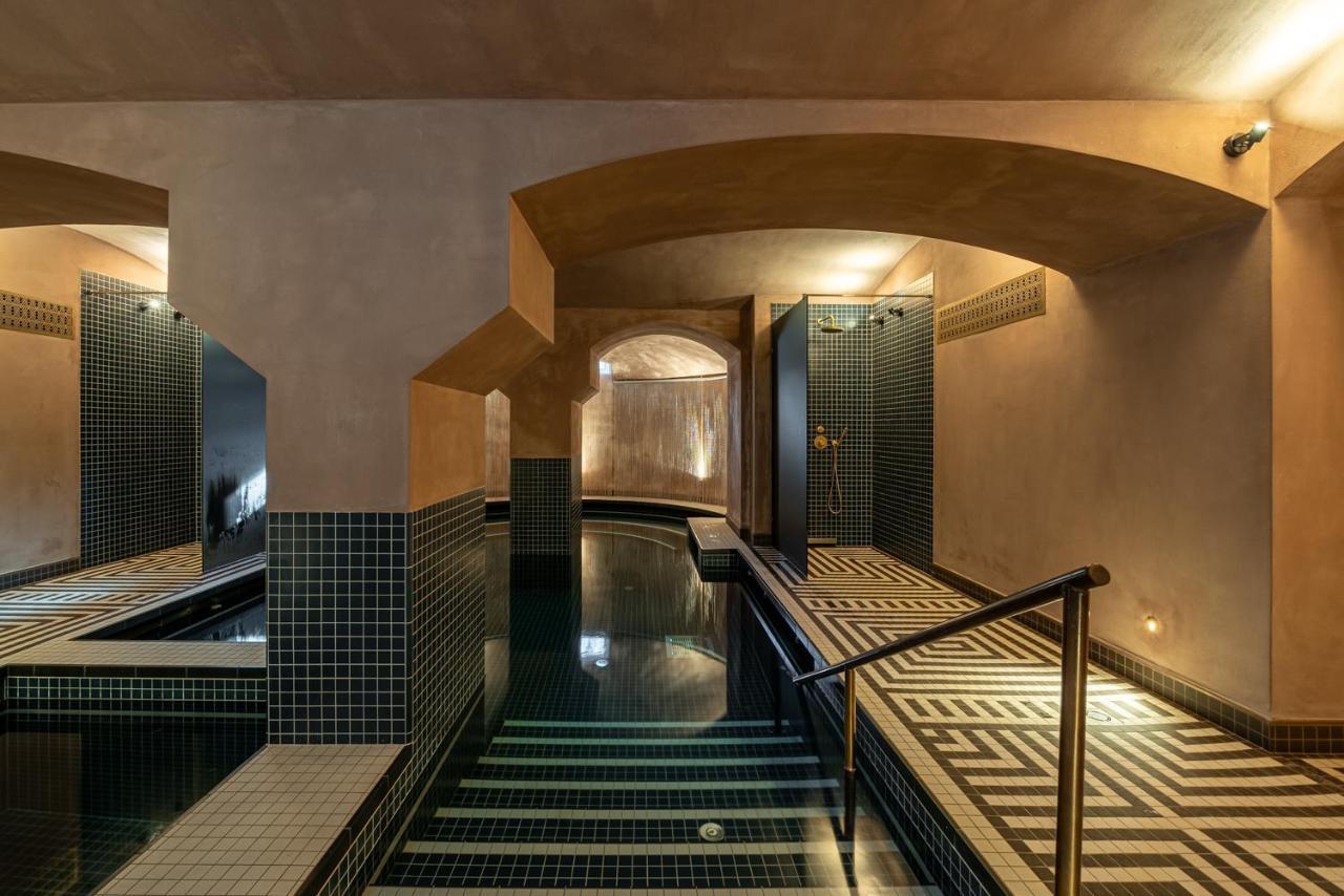 Botaniq Castle Of Tura - Small Luxury Hotels Of The World Exterior photo